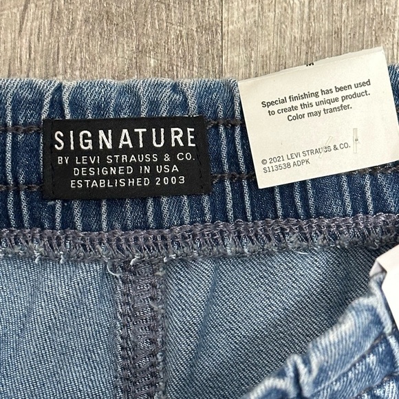 Levi’s Youth Medium 8 Shorts Denim Jeans Blue Drawstring Stretch Pull On NWT - Picture 8 of 10